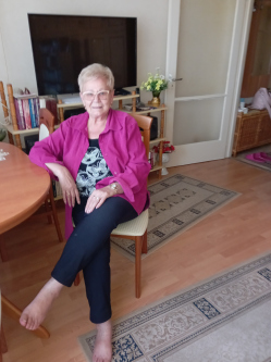 Katalin, 72 �ves t�rskeres� n�, Szolnok