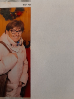 Mariann, 65 �ves t�rskeres� n�, Kecel