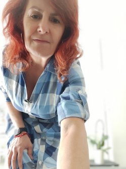 Eva, 56 �ves t�rskeres� n�, Sopron