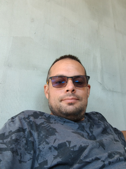 Tibor, 48 �ves t�rskeres� f�rfi, Kiskunlach�za