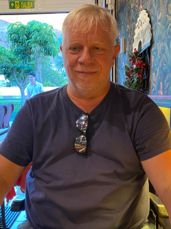 Gabor, 59 �ves t�rskeres� f�rfi, Sz�kesfeh�rv�r