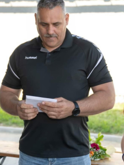 R�bert, 53 �ves t�rskeres� f�rfi, Nemesv�mos