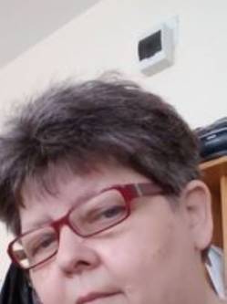 Ildik�, 62 �ves t�rskeres� n�, Dunavars�ny