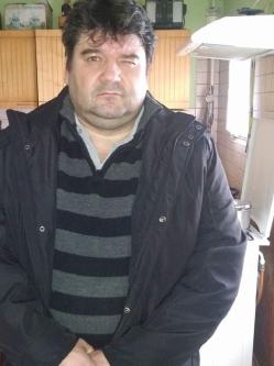 Csaba, 53 �ves t�rskeres� f�rfi, Kar�d