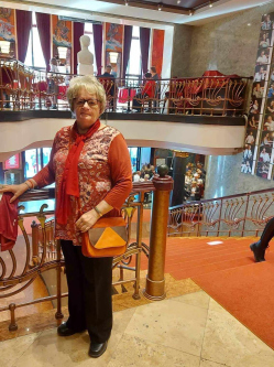 M�rta, 71 �ves t�rskeres� n�, Gy�ngy�s