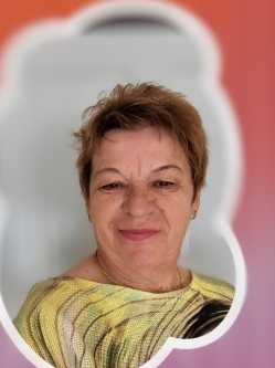 Kati, 60 �ves t�rskeres� n�, Zalaegerszeg