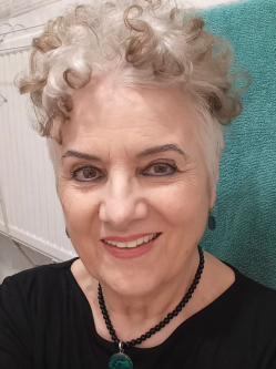 Ircsi, 79 �ves t�rskeres� n�, Budapest