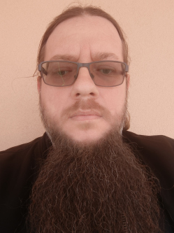 G�bor, 42 �ves t�rskeres� f�rfi, Dorm�nd