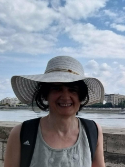 Emi, 55 �ves t�rskeres� n�, Budapest