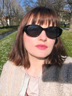Aranka, 42 �ves t�rskeres� n�, Salg�tarj�n
