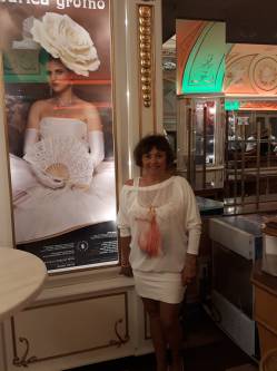 �vi, 65 �ves t�rskeres� n�, Oroszl�ny