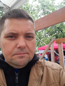 Ferenc, 42 �ves t�rskeres� f�rfi, Kisk�r�s