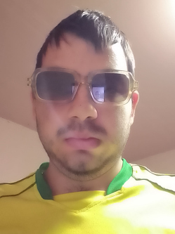 Balint, 18 �ves t�rskeres� f�rfi, Sellye