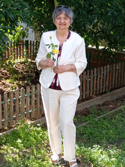 Marcsi, 79 �ves t�rskeres� n�, K�tegyh�za