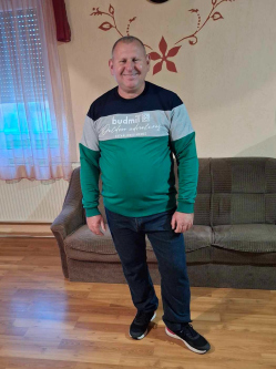 R�BERT, 51 �ves t�rskeres� f�rfi, Lengyelt�ti