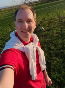 �ron, 40 �ves t�rskeres� f�rfi, Gy�r