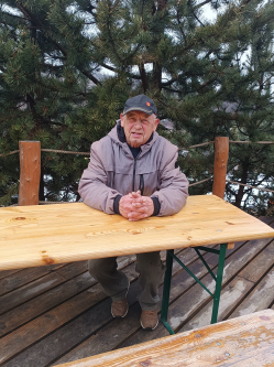 J�zsef, 79 �ves t�rskeres� f�rfi, Gy�ngy�s