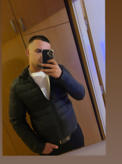 Szil�rd, 21 �ves t�rskeres� f�rfi, Ajka