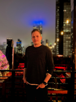 Imre, 29 �ves t�rskeres� f�rfi, Als�n�medi