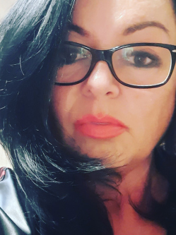Be�ta, 55 �ves t�rskeres� n�, Mogyor�d