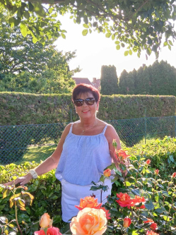 Ildik�, 68 �ves t�rskeres� n�, Mosonmagyar�v�r