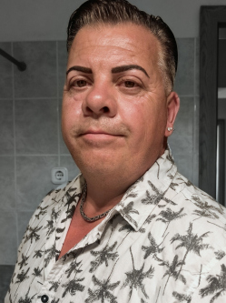 Zolt�n, 51 �ves t�rskeres� f�rfi, Balmaz�jv�ros