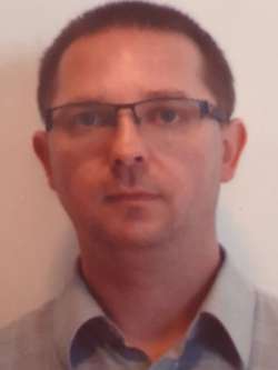 Norbert, 44 �ves t�rskeres� f�rfi, Hajd�bagos