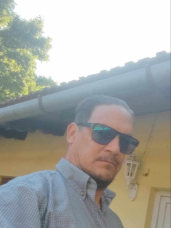 Joc�, 43 �ves t�rskeres� f�rfi, H�dmez�v�s�rhely