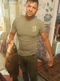D�vid, 27 �ves t�rskeres� f�rfi, Saj�l�d