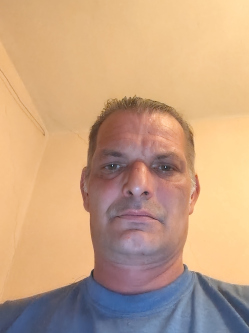 J�nos, 48 �ves t�rskeres� f�rfi, B�lmegyer