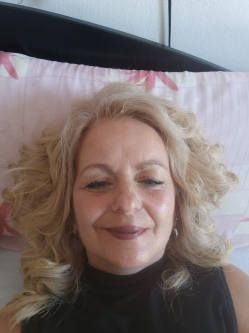 Krisztina, 51 �ves t�rskeres� n�, Gy�r