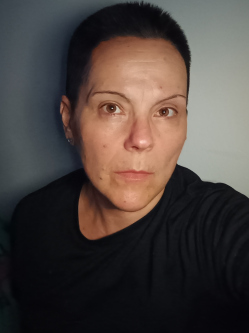 T�mea, 54 �ves t�rskeres� n�, Zalaegerszeg