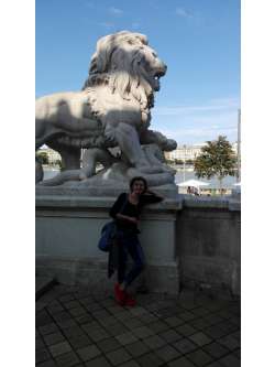 Irinka, 67 �ves t�rskeres� n�, Duna�jv�ros