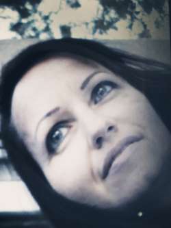 Bea, 49 �ves t�rskeres� n�, Pozsony