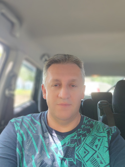 Zolt�n, 55 �ves t�rskeres� f�rfi, Szigetszentm�rton