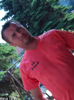 Attila, 41 �ves t�rskeres� f�rfi, �szak-Brabant (Noord-Brabant)