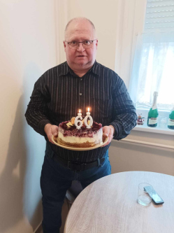 Attila, 61 �ves t�rskeres� f�rfi, Kecskem�t