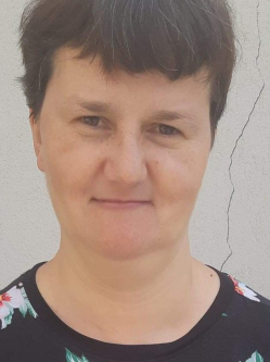 Be�ta, 43 �ves t�rskeres� n�, Dusnok