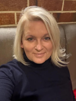 Bettina, 49 �ves t�rskeres� n�, Szeged