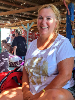 Karolina, 62 �ves t�rskeres� n�, Sz�kesfeh�rv�r