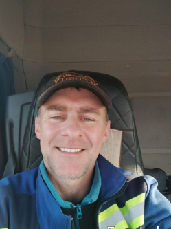 J�zsef, 43 �ves t�rskeres� f�rfi, Vasv�r