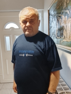 J�nos, 69 �ves t�rskeres� f�rfi, K�lesd