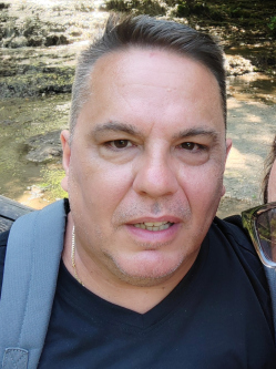 Attila, 46 �ves t�rskeres� f�rfi, Hajd�n�n�s
