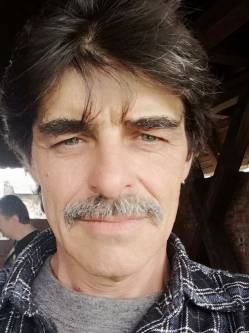 Attila, 60 �ves t�rskeres� f�rfi, Csesznek