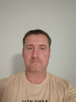 L�szl�, 45 �ves t�rskeres� f�rfi, Kiskunhalas