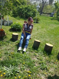 Zsuzsi, 75 �ves t�rskeres� n�, Abony