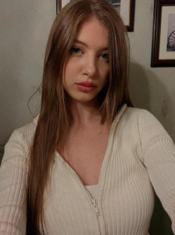 Emese, 21 �ves t�rskeres� n�, Veszpr�m