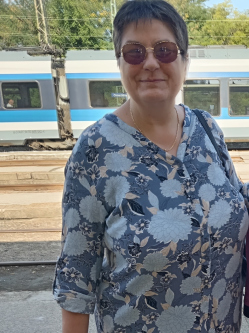 Gizus, 63 �ves t�rskeres� n�, Tatab�nya