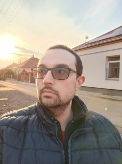 Joci, 39 �ves t�rskeres� f�rfi, Kisv�rda