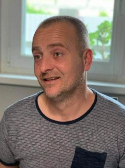 J�zsef, 50 �ves t�rskeres� f�rfi, Szolnok